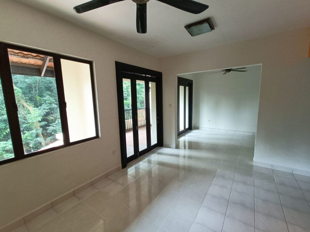 FOR SALE Armanee Condo (Duplex)