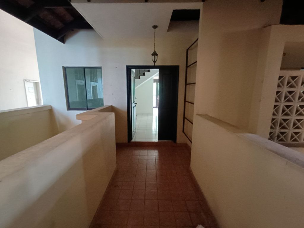 FOR SALE Armanee Condo (Duplex)