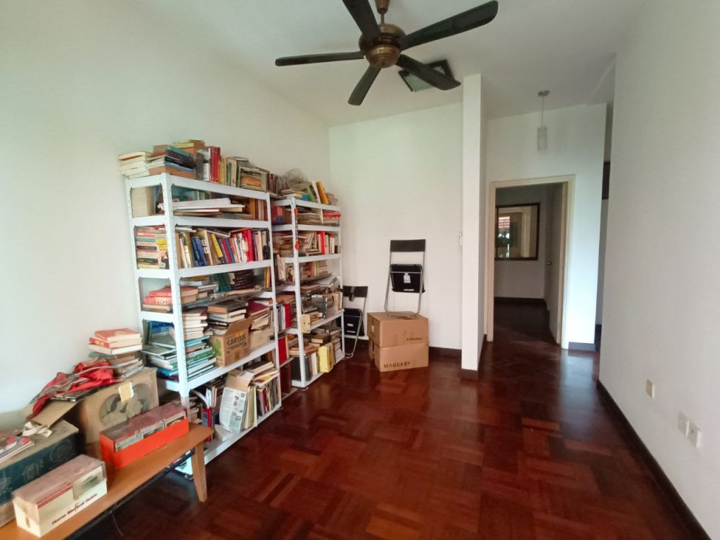 FOR SALE Armanee Condo (Duplex)