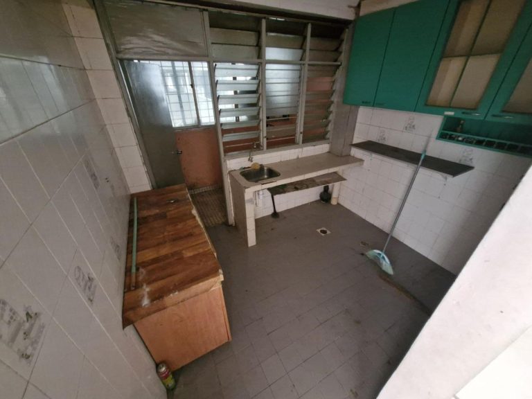 FOR SALE Tasik Heights Apartment Bandar Tasik Selatan, Kuala Lumpur, Low Level