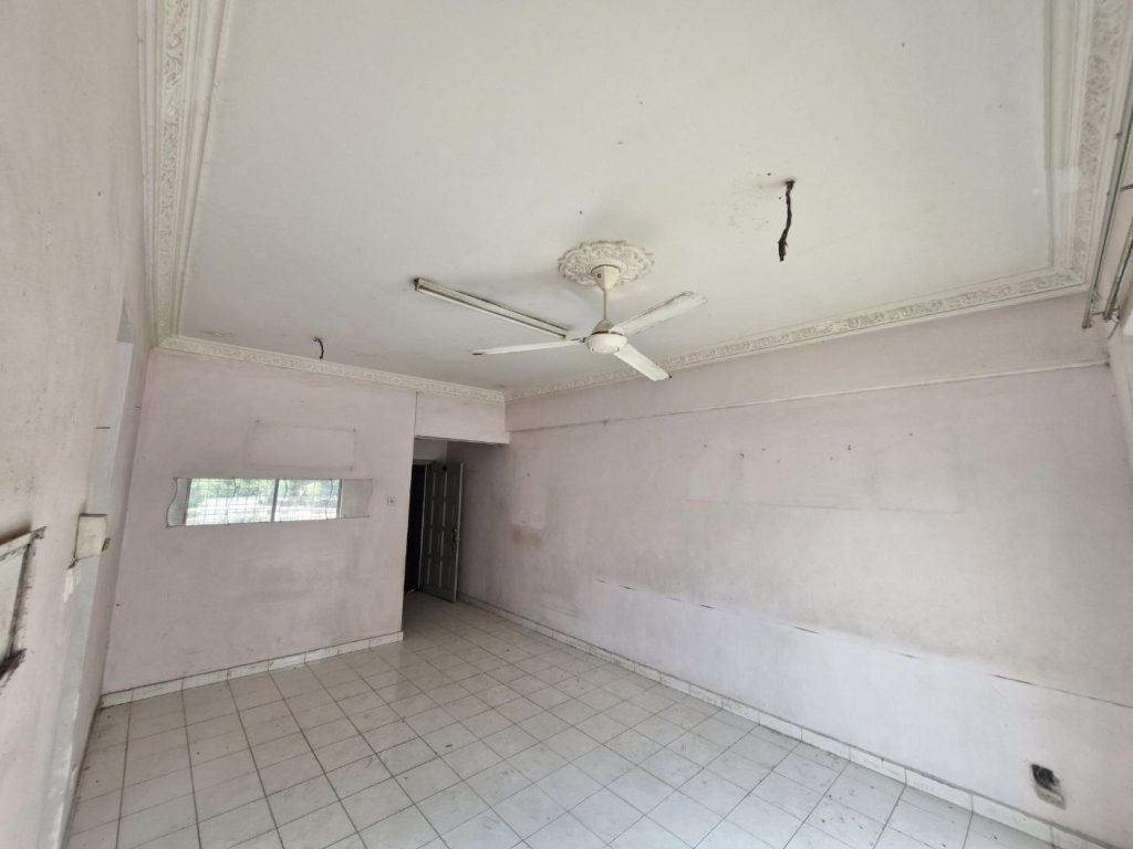 FOR SALE Tasik Heights Apartment Bandar Tasik Selatan, Kuala Lumpur, Low Level