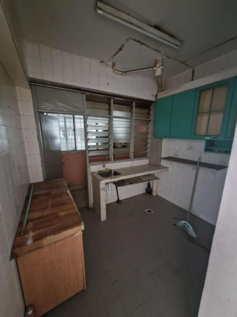 FOR SALE Tasik Heights Apartment Bandar Tasik Selatan, Kuala Lumpur, Low Level