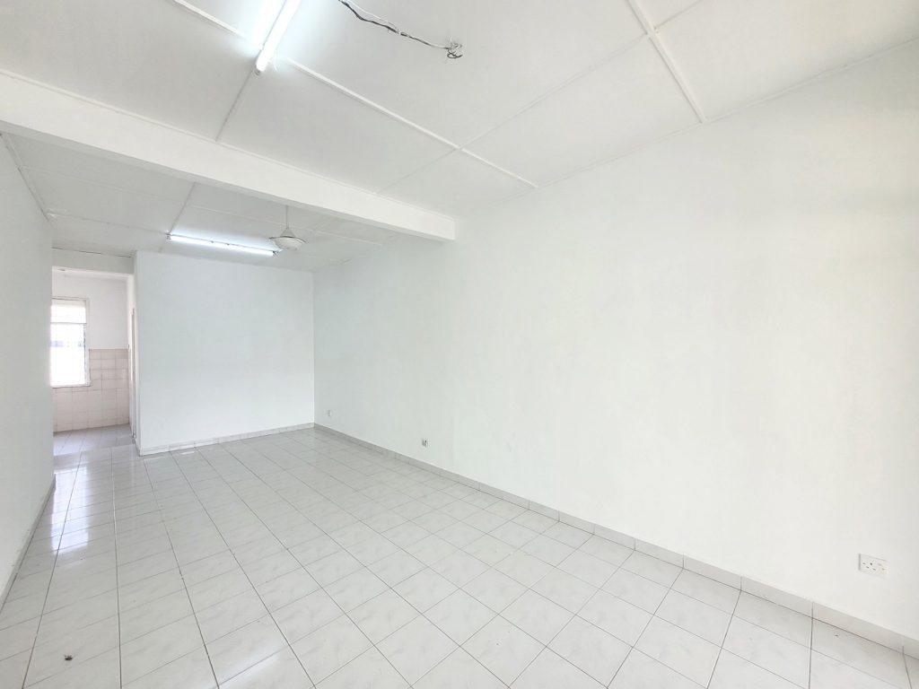 FOR SALE Single Storey Terrace @ Taman Desaria, Nilai – Refurbish
