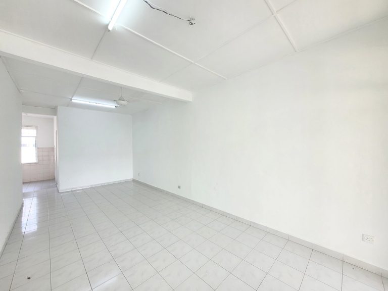 FOR SALE Single Storey Terrace @ Taman Desaria, Nilai – Refurbish