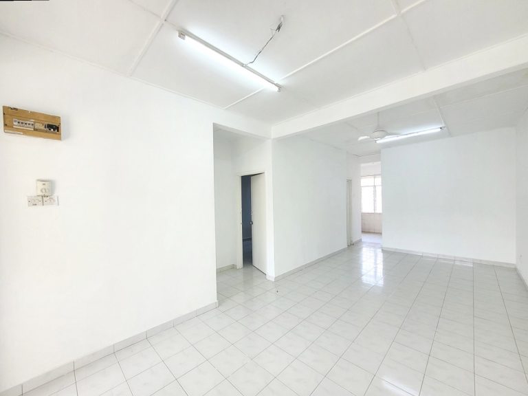 FOR SALE Single Storey Terrace @ Taman Desaria, Nilai – Refurbish