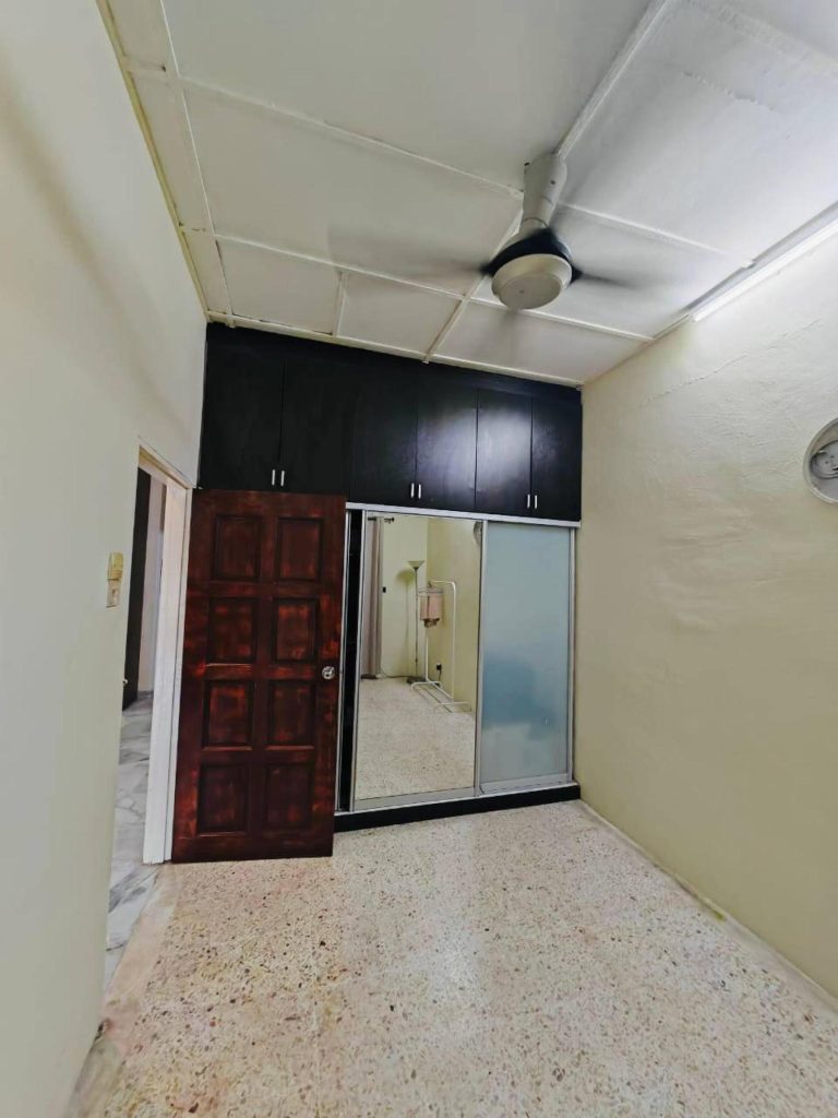 FOR SALE : Single Storey Taman Kinrara Seksyen 5, Puchong