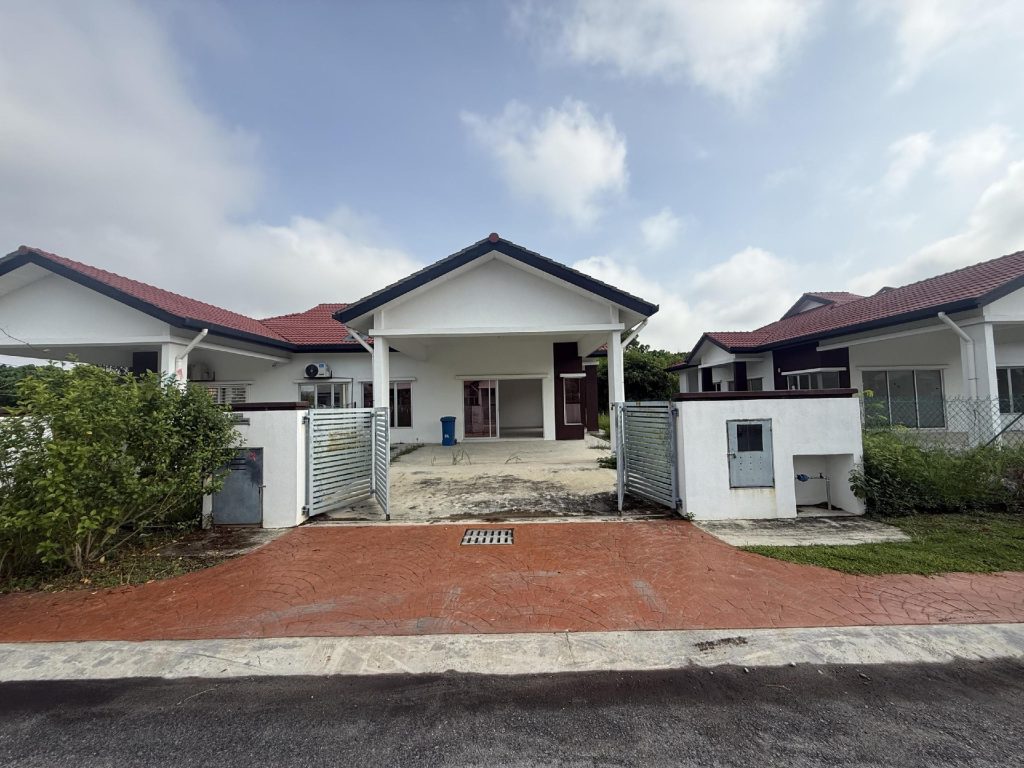 Single Storey SEMI-Detached, Taman Mawar 2, Seksyen 29 Kg Lombong Shah Alam