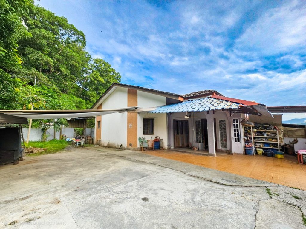 Single Storey Terrace — Taman Bukit Mewah, Kajang