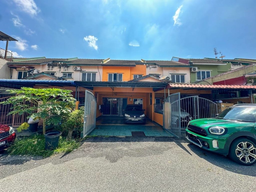 Double Storey Terrace House Taman Sri Haneco, Semenyih