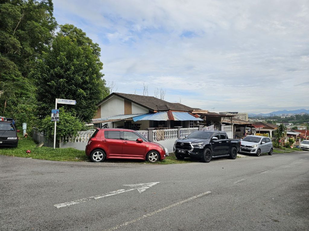 Single Storey Terrace — Taman Bukit Mewah, Kajang