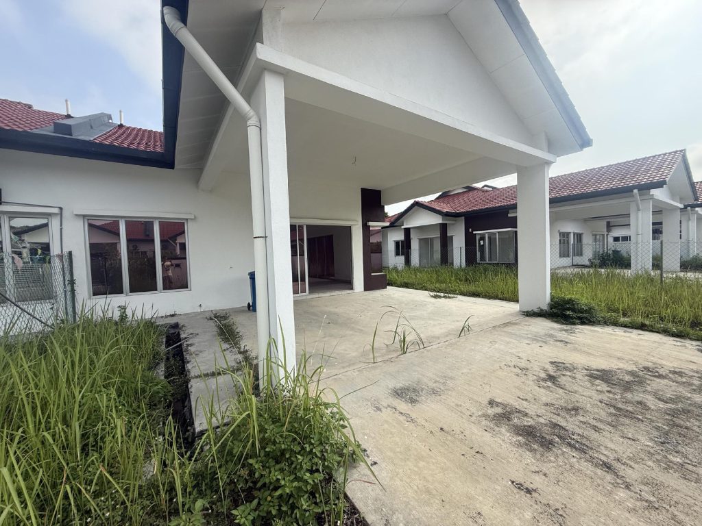 Single Storey SEMI-Detached, Taman Mawar 2, Seksyen 29 Kg Lombong Shah Alam