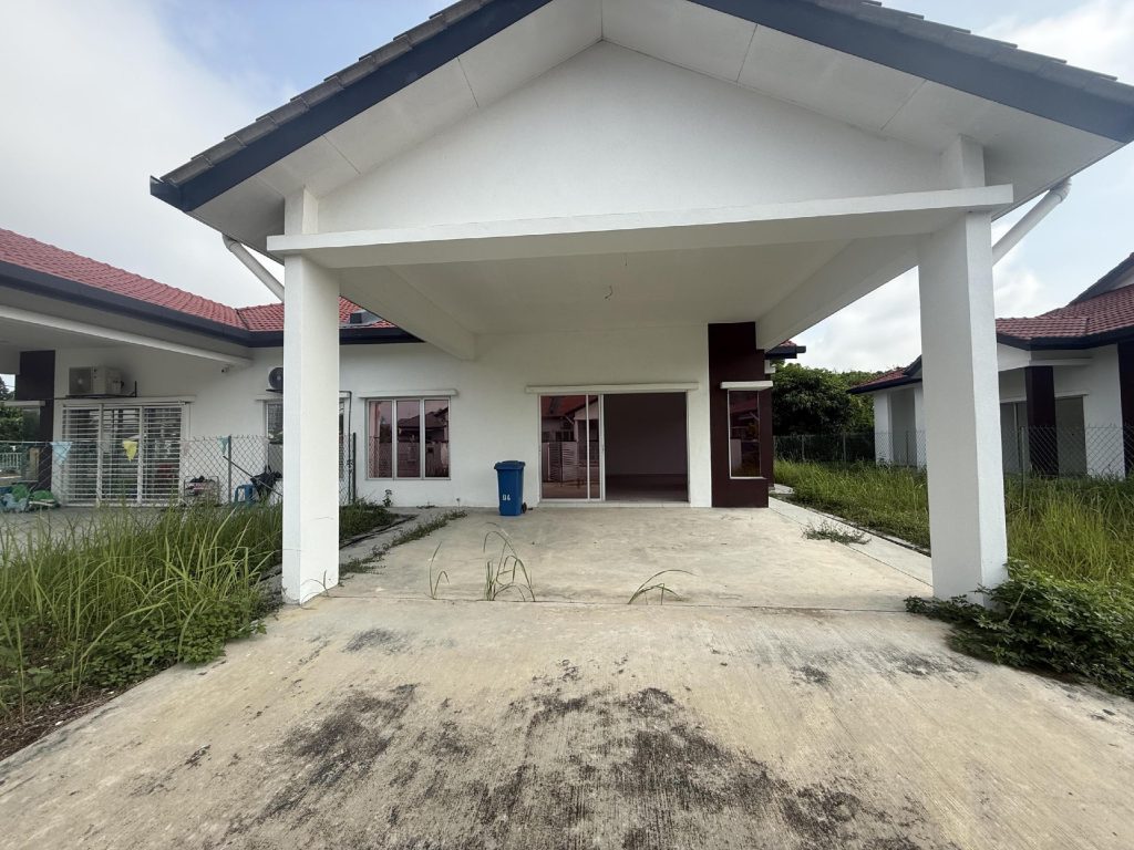Single Storey SEMI-Detached, Taman Mawar 2, Seksyen 29 Kg Lombong Shah Alam