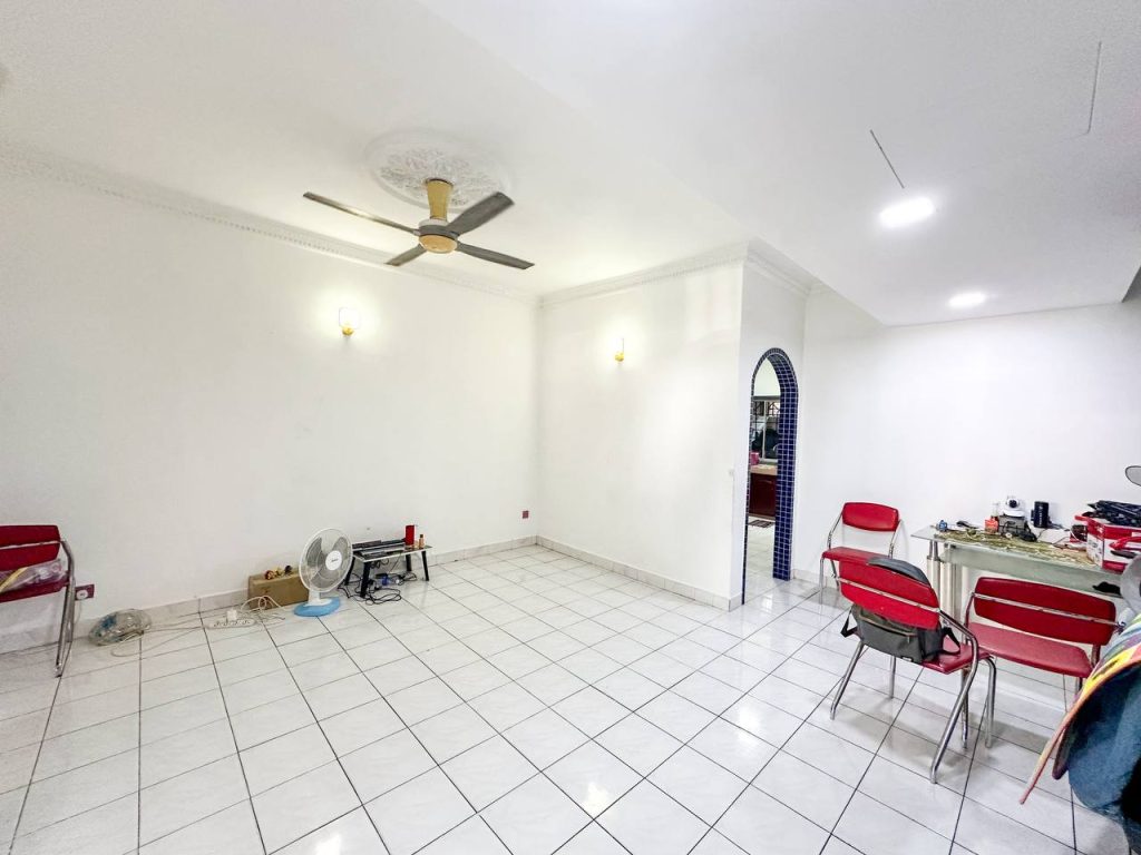 Double Storey Terrace House Taman Sri Haneco, Semenyih