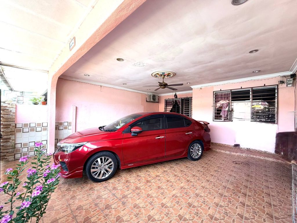 SINGLE STOREY TERRACE INTERMEDIATE HOUSE TAMAN SERI TIMAH BALAKONG