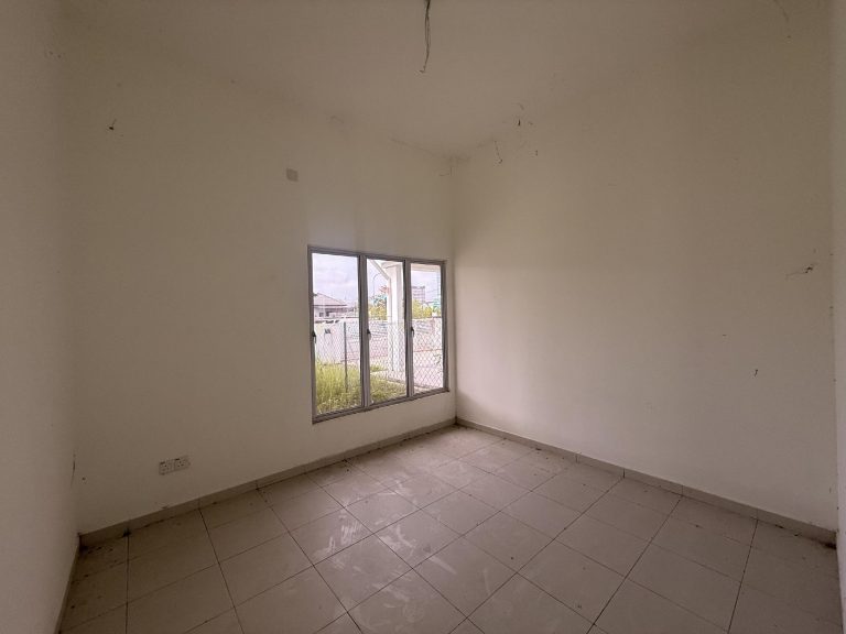 Single Storey SEMI-Detached, Taman Mawar 2, Seksyen 29 Kg Lombong Shah Alam