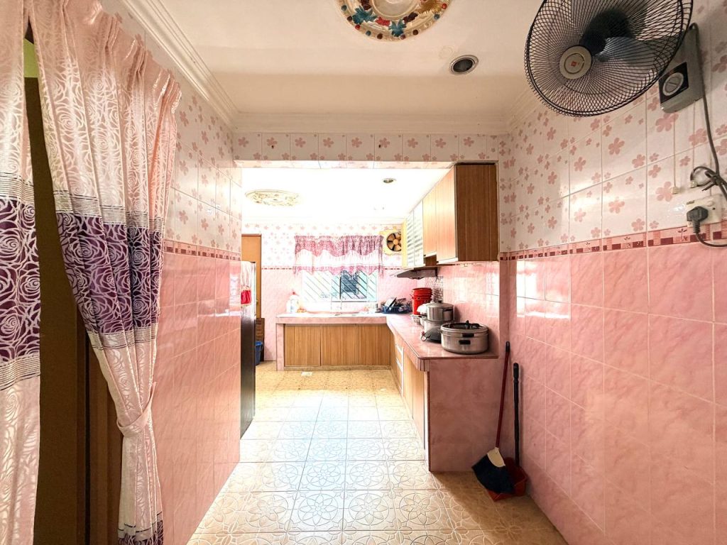 SINGLE STOREY TERRACE INTERMEDIATE HOUSE TAMAN SERI TIMAH BALAKONG