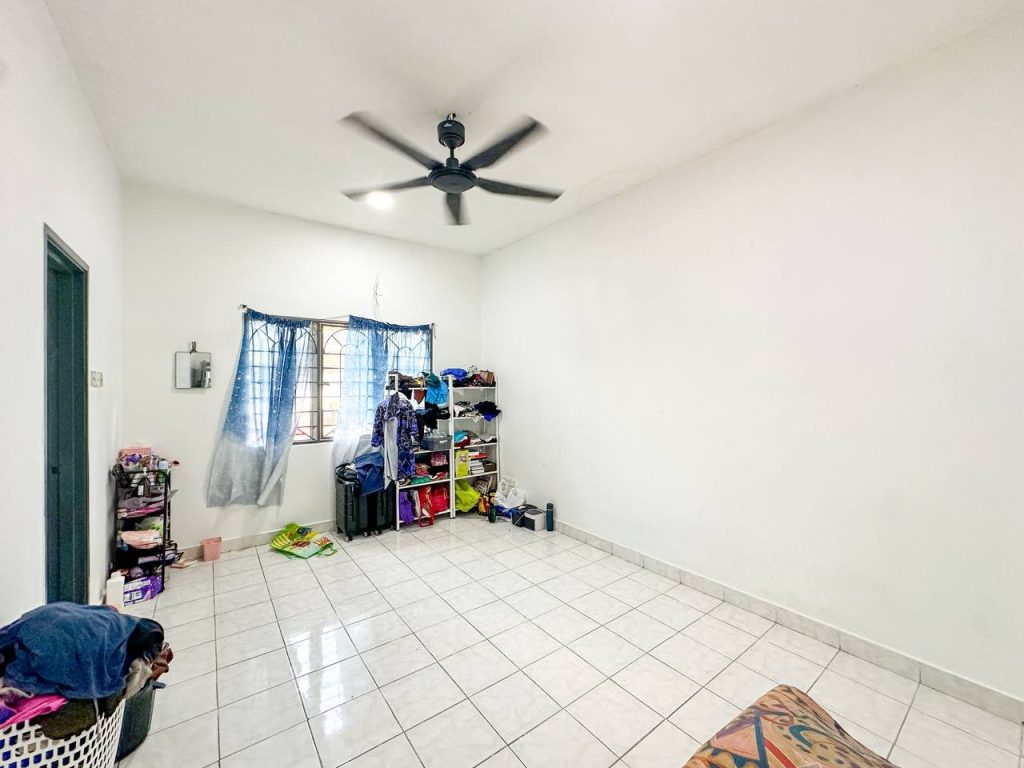 Double Storey Terrace House Taman Sri Haneco, Semenyih