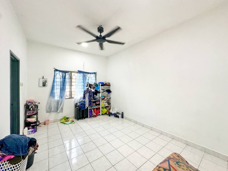Double Storey Terrace House Taman Sri Haneco, Semenyih