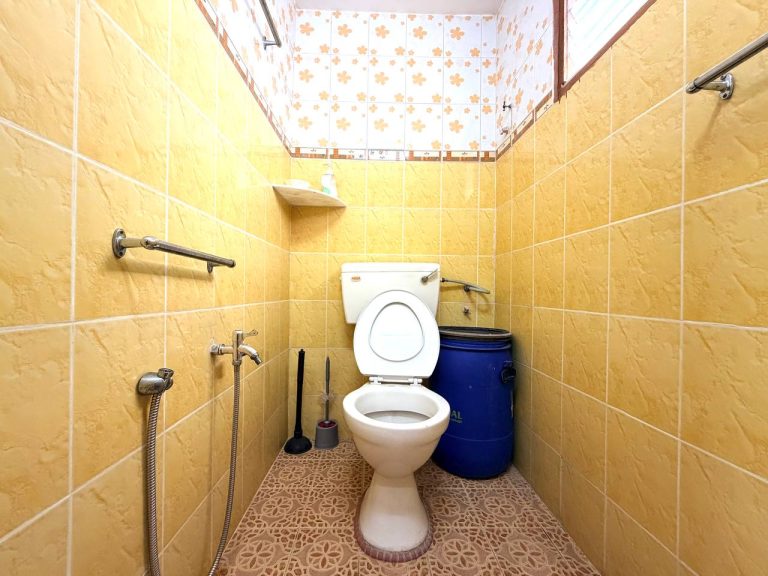 SINGLE STOREY TERRACE INTERMEDIATE HOUSE TAMAN SERI TIMAH BALAKONG